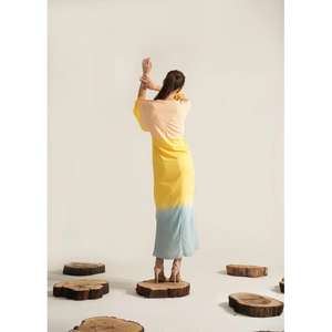 Robe midi drapée ombrée pour femme, élégante robe kaftan pour l'été - Product Image 4