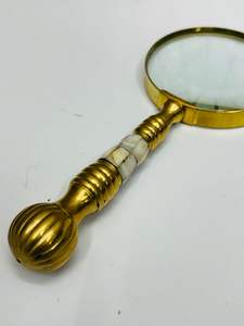 Lupa vintage de 3'' con mango de latón macizo y nácar - Product Image 2