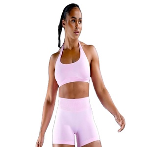 Ensemble de yoga pour femmes avec soutien-gorge ajustable ajouré et short, tenue de sport et de fitness - Product Image 1