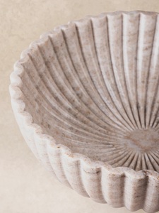 Bol de présentation en marbre poli artisanal avec options personnalisables pour la décoration intérieure - Product Image 2