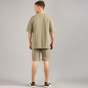 Ensemble deux pièces décontracté pour homme : T-shirt à manches courtes et short en coton de couleur unie - Product Image 2