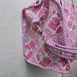 Nueva llegada: Bolsa de lona acolchada 100% algodón con estampado a mano para viaje, bolsas étnicas de algodón, bolsas de viaje de algodón - Product Image 6