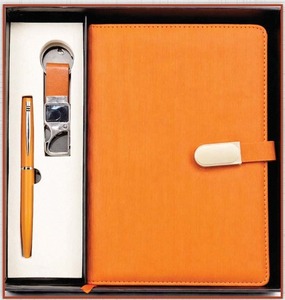 Ensemble cadeau de carnet en cuir orange avec stylo métallique et porte-clés, papeterie de bureau professionnelle - Product Image 1
