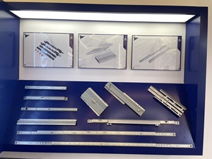 Glissières télescopiques modernes à fermeture amortie de type coulissement complet pour tiroirs de meubles de cuisine, de salle à manger et de chambre - Product Image 6