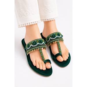 Chaussures Kolhapuri pour femmes LEATHER STUDIO, dessus en cuir véritable, semelle extérieure en cuir, semelle intermédiaire en velours, respirantes, légères, tendance mode - Product Image 3