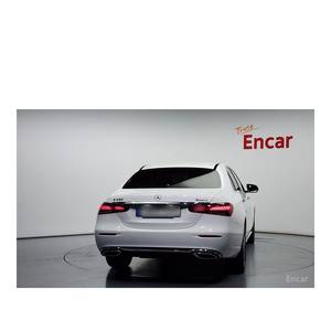 Mercedes-Benz Clase E E350 4MATIC Avantgarde Enero 2022 29.400 km Automático Emisión Euro V Asientos de Cuero Volante a la Izquierda Trasero - Product Image 4