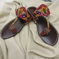 Chaussures plates d'été sans lacets, style ouvert, ornées de strass, fabriquées au Pakistan, style indien Punjabi, tailles et couleurs personnalisées, prix de gros