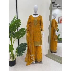 Ensemble de costume de soirée de créateur avec travail de fil et de séquence, taille XL - Product Image 1