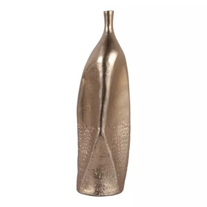 Vase de table contemporain en aluminium, design Art Déco fait main, finition dorée, décor minimaliste, écologique, résistant à l'eau, Jaffs Exports - Product Image 2