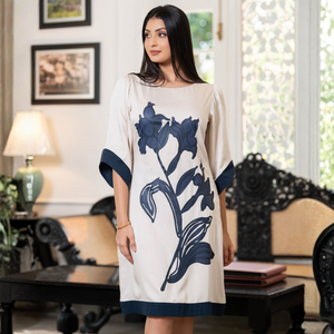 Robe d'été décontractée en satin de rayonne ivoire, coupe trapèze, ajustement régulier, mini, imprimé floral, translucide, pour la plage - Product Image 5