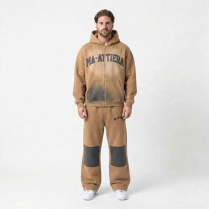 Conjunto de dos piezas de ropa urbana para hombre, compuesto por una sudadera con capucha extragrande con cremallera y pantalones deportivos de pierna ancha con efecto lavado. - Product Image 1