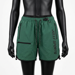 Shorts cortavientos de nailon premium de 140 GSM para mujer, suaves, transpirables, color marrón, con bolsillos tipo cargo, logotipo impreso, parche tejido, shorts personalizados para mujer - Product Image 5