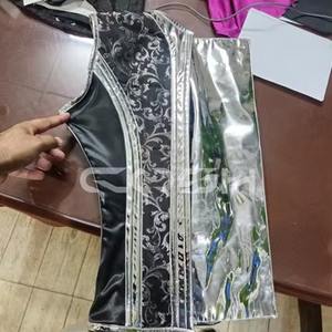 Proveedor de Chalecos Corset para Hombre de Alta Calidad, Moda y Fitness, Brocado con PVC Plateado - Product Image 3