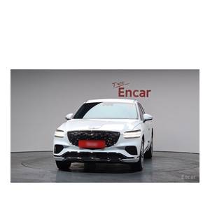 Genesis GV70 2.5T Gasolina 2WD con Caja de Cambios Automática, Asientos de Cuero, Cámara Trasera - Junio 2024, 14,450 km - Product Image 3