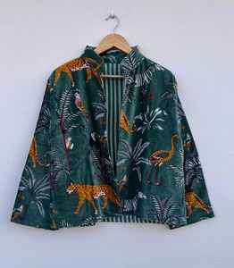 Veste en coton matelassée réversible, respirante, écologique, coupe-vent, à séchage rapide, en velours marron brodé Suzani - Product Image 6