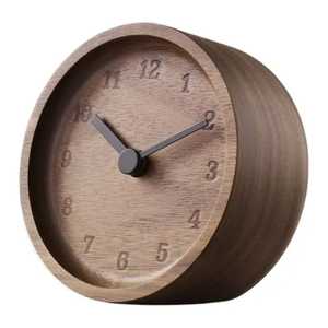 Reloj de Mesa Moderno de Resina Azul y Madera, Hecho a Mano, Redondo, de Madera Maciza y Resina Epoxi, Silencioso, de Cuarzo - Product Image 3