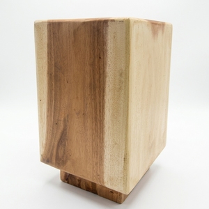 Tabouret en bois de suar massif, durable, naturel, fait à la main, chaise en bois pour le salon, meubles de maison - Product Image 1