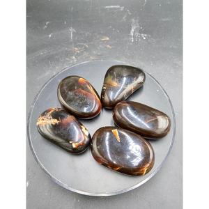 Ámbar Indonesio Natural de Sumatra, Pulido, Forma Libre, Piedra Semipreciosa para Artesanía, Sanación y Decoración - Product Image 2