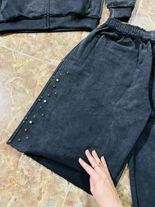 Shorts amples en molleton 100 % coton Gucha Sports pour hommes, avec logo frontal, bords bruts et taille élastique, écologiques, vente en gros - Product Image 5