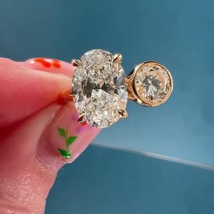 Nuevo Anillo de Diamantes Cultivados en Laboratorio, Ovalados y Redondos, de 4 Quilates, con Anillo de Oro Amarillo de 14K, Diamante Certificado IGI con Claridad VVS - Product Image 1