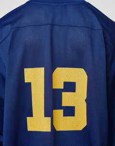 Maillot de football américain streetwear sérigraphié avec numéros, coupe oversize et carrée, 100% polyester, vente en gros OEM, t-shirt épais - Product Image 4