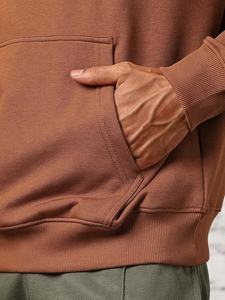 Sudadera con capucha marrón mezcla de algodón con hombros caídos sudadera básica de gran tamaño para hombres logotipo personalizado estilo holgado sudaderas con capucha de lana térmica para hombres - Product Image 5