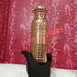 Compre una Botella de Cobre de Primera Calidad con Tapa Hermética, Beneficios Ayurvédicos, Usos para Almacenamiento de Agua, Botella de Cobre - Product Image 3