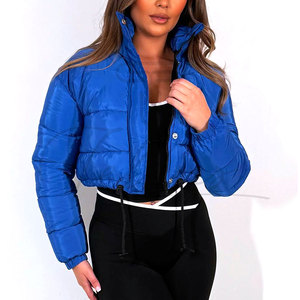 Blouson matelassé court léger et respirant pour femme, coupe ajustée, design matelassé, fermeture éclair, nouvelle collection hiver, vente en gros - Product Image 1