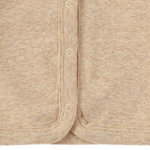 Cardigan bébé en coton beige mélangé, léger, doux, à manches longues, boutonné devant, pour nouveau-né. - Product Image 6
