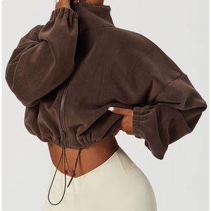 Veste de sport athlétique légère pour femmes, idéale pour la gym, l'entraînement, la course à pied, les exercices et les activités de plein air. - Product Image 4