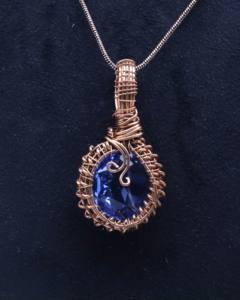 Collier en pierre de zircon avec pendentif en fil de cuivre |   Collier en cristal fait main - Product Image 2