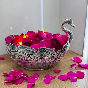 Large Metal <b>Candle</b> Bowl Designed For <b>Floating</b> <b>Candles</b> To Enhance Interior Decoration And Create Peaceful Relaxing Environment - Product Image 1
