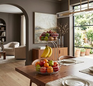 Corbeille à fruits moderne en métal noir à 2 niveaux avec support pour bananes, idéale pour organiser les fruits et gagner de la place dans les petites cuisines, en provenance d'Inde. - Product Image 4