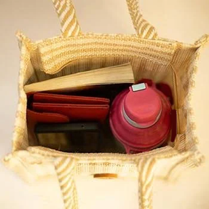 กระเป๋าช้อปปิ้งผ้ากระสอบคุณภาพพรีเมียม ลายเรขาคณิต สไตล์โบฮีเมียน แฟชั่น สะพายง่าย หูหิ้วบุผ้า แข็งแรง จุของได้เยอะ - Product Image 4