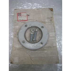 Bridas Leybold de 4 pulgadas 26747 - Equipo y piezas de semiconductores de confianza con legado global - Product Image 2