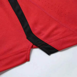 Conjunto de Uniforme Deportivo de Baloncesto Elite que Incluye Camiseta y Pantalones Cortos Personalizados con Características de Rendimiento Atlético Avanzado - Product Image 4