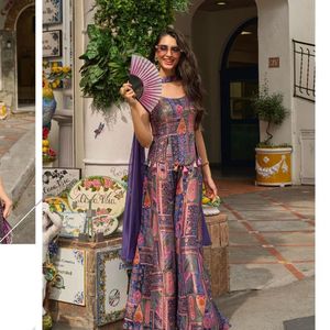 Ensemble haut et palazzo en viscose jacquard de soie Banarasi de qualité supérieure avec dupatta choker ornée à la main par des designers de Royal Exports - Product Image 3