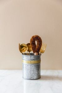 ที่วางช้อนส้อมเหล็กดีไซน์หรูหราสำหรับจัดระเบียบเคาน์เตอร์ครัว เพิ่มพื้นที่รับประทานอาหารด้วยที่เก็บของโลหะและดีไซน์ทันสมัย - Product Image 5