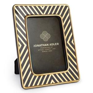 Cadre photo géométrique noir et or de luxe moderne avec design à rayures diagonales pour la décoration minimaliste de table à la maison - Product Image 4