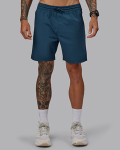 Shorts pour homme en tissu polyester tissé, couleur bleu foncé unie, à séchage rapide, avec cordon de serrage, taille mi-haute, style décontracté, longueur courte - Product Image 5