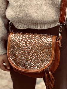 Premium Genuine Leather Fringe Handbag for Women – Vintage Boho Style Shoulder <b>Bag</b> with Tassels & <b>Studded</b> Detail - Product Image 5