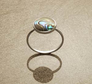 Bague ronde en abalone, argent sterling, véritable coquille de Paua, design géométrique moderne, bijoux délicats pour femmes - Product Image 6