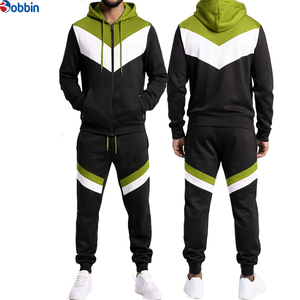 Conjunto Deportivo Personalizado de Alta Calidad con Capucha y Bloques de Color, Conjunto Deportivo Transpirable Personalizado para Hombre, Conjunto Deportivo con Logotipo Personalizado para Hombre - Product Image 4