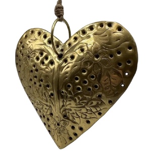 Admirable Design Metal Heart Festival Accessoires décoratifs Tenture murale taille standard Coeur suspendu de Noël à faible coût - Product Image 1