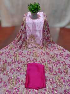 La tradición atemporal: lujoso dirac francesío con trabajo de cuentas de piedra y tela de gasa para ocasiones especiales. Vestido de tela. - Product Image 3