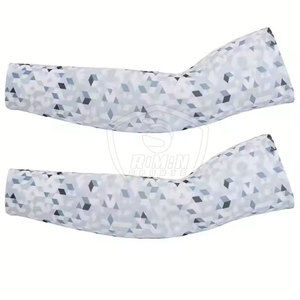 Servicios OEM de Logotipo y Talla Personalizados, Mangas para Brazos de Hombre Transpirables y de Secado Rápido, Hechas en Pakistán - Product Image 5