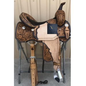 Selle de course de baril en cuir brun style western, motif floral gravé à la main, siège rembourré doux, ensemble de harnais avec fixations SS, 10-18 pouces LLT - Product Image 1