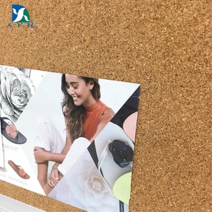 Tablero de Corcho de Alta Calidad en Varios Tamaños con Marco de Aluminio y Esquinas de Plástico para Oficina y Escuela - Product Image 4