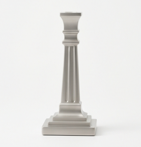 Candelabro de Metal Plateado Cepillado Contemporáneo, Arquitectura de Columna Acanalada, Adorno Minimalista para Mesa - Product Image 2
