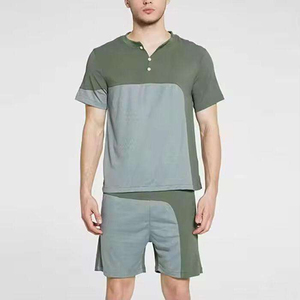 Ensembles d'été pour hommes : T-shirt à manches courtes et short – 2 pièces décontractées personnalisables, design simple et uni - Product Image 6